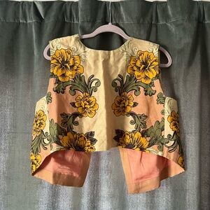 FARM Rio Cream Delicate Flower Arabesques Euroflax™ Premium Linen Crop Top